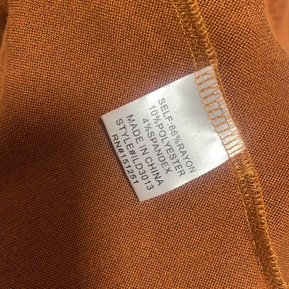 Beautiful Fall Dress 👗 - Picture 5 of 5